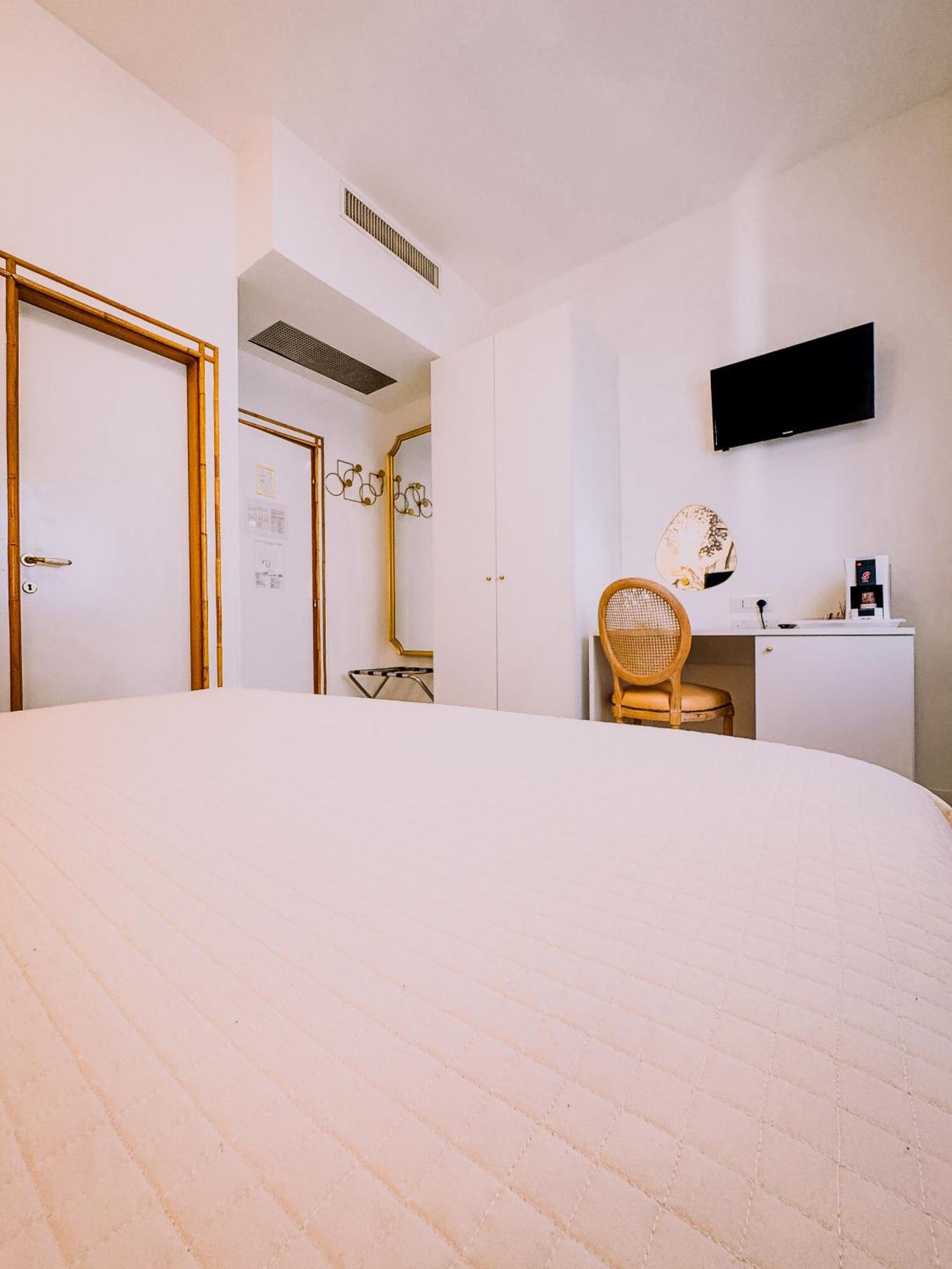 Hotel President Riccione Exterior foto
