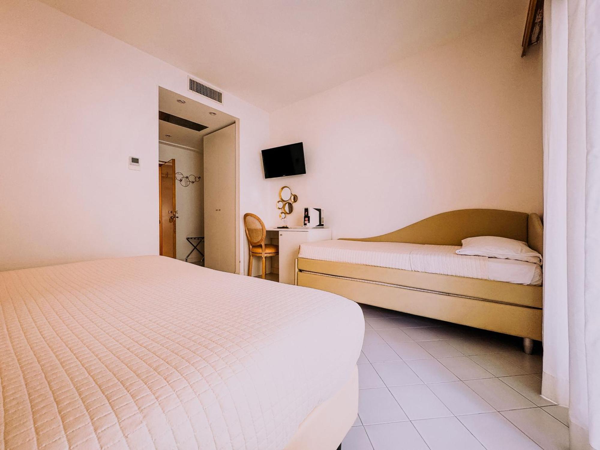 Hotel President Riccione Exterior foto